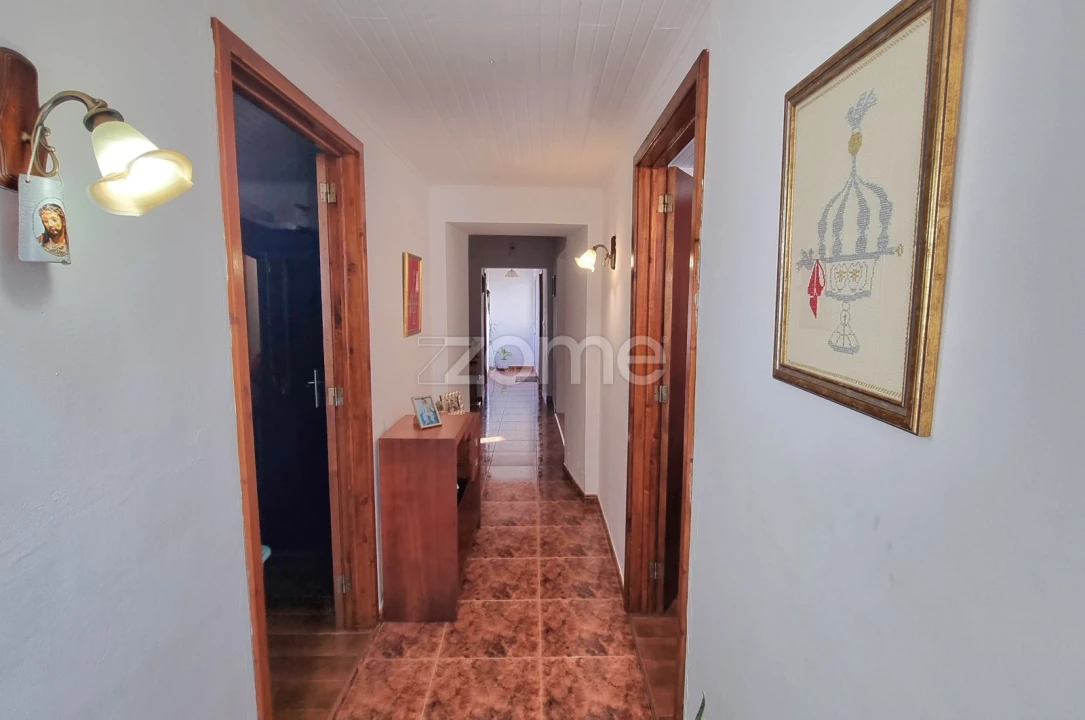 Moradia T3 para Venda em Cabouco Foto 4