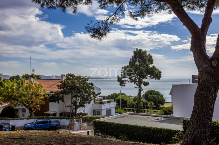 Moradia T5 para Venda em Oeiras e São Julião da Barra, Paço de Arcos e Caxias Foto 7