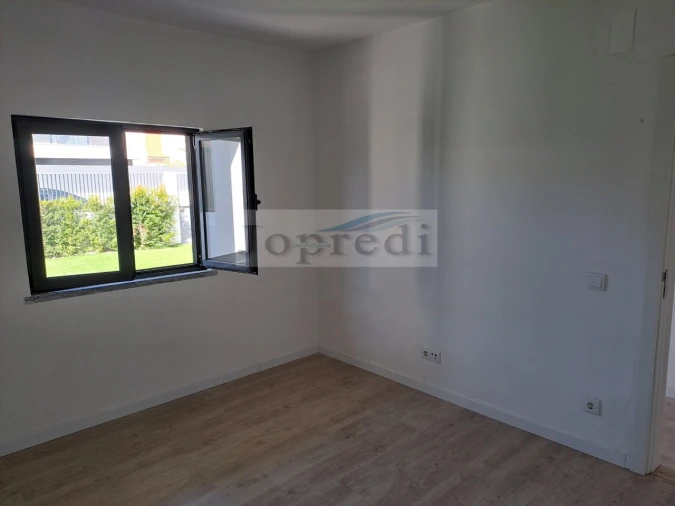 Moradia T4 para Venda em Charneca de Caparica e Sobreda Foto 14