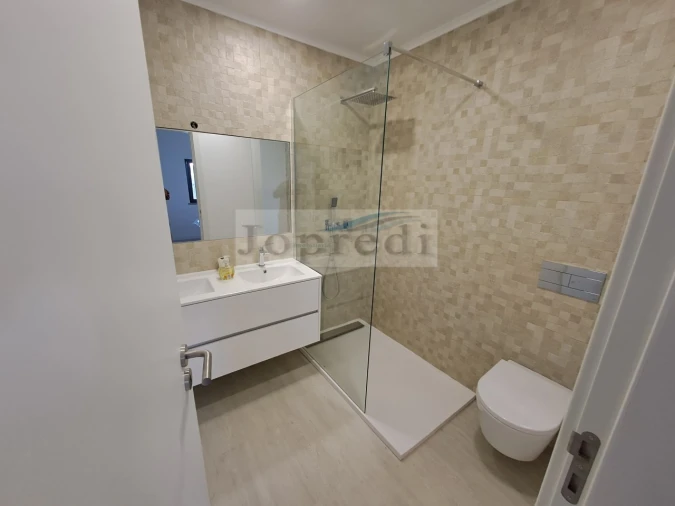 Moradia T4 para Venda em Charneca de Caparica e Sobreda Foto 17