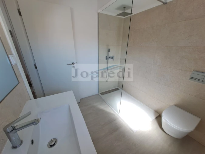 Moradia T4 para Venda em Charneca de Caparica e Sobreda Foto 37