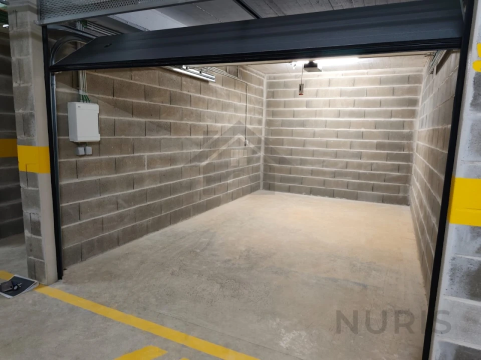 Garagem para Venda em Portimão Foto 3