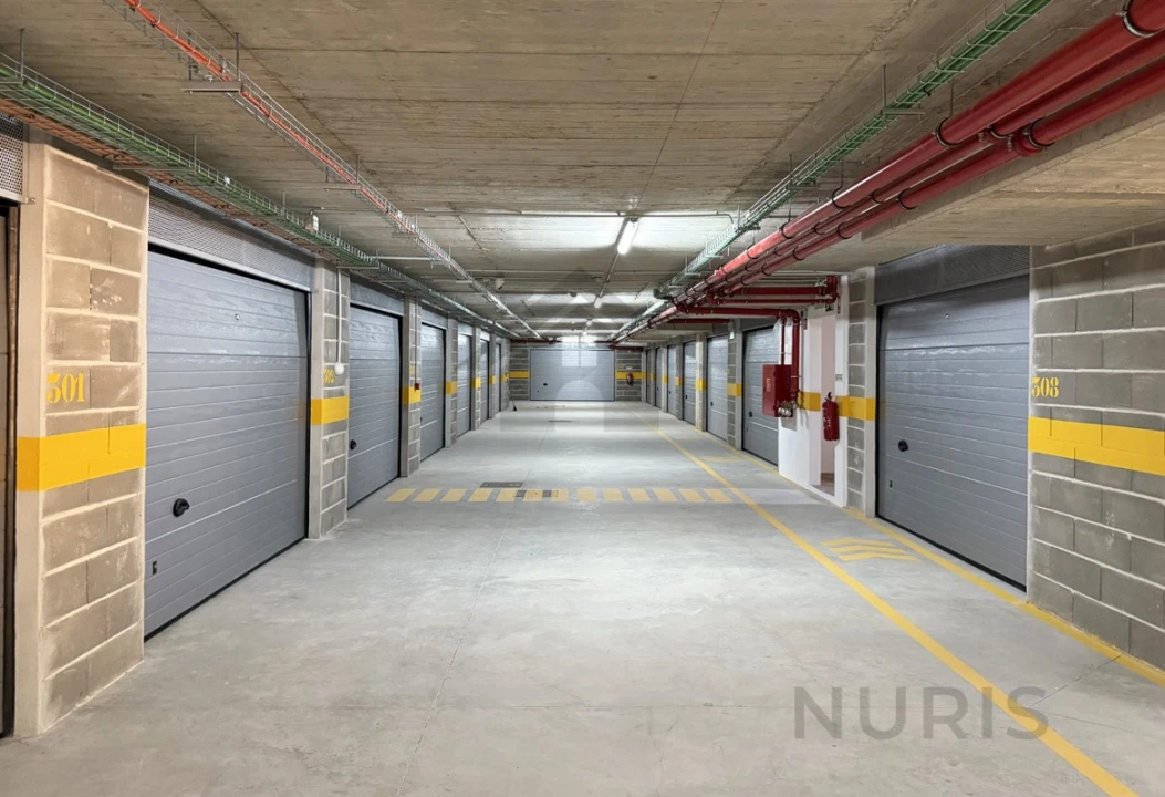 Garagem para Venda em Portimão Foto 9