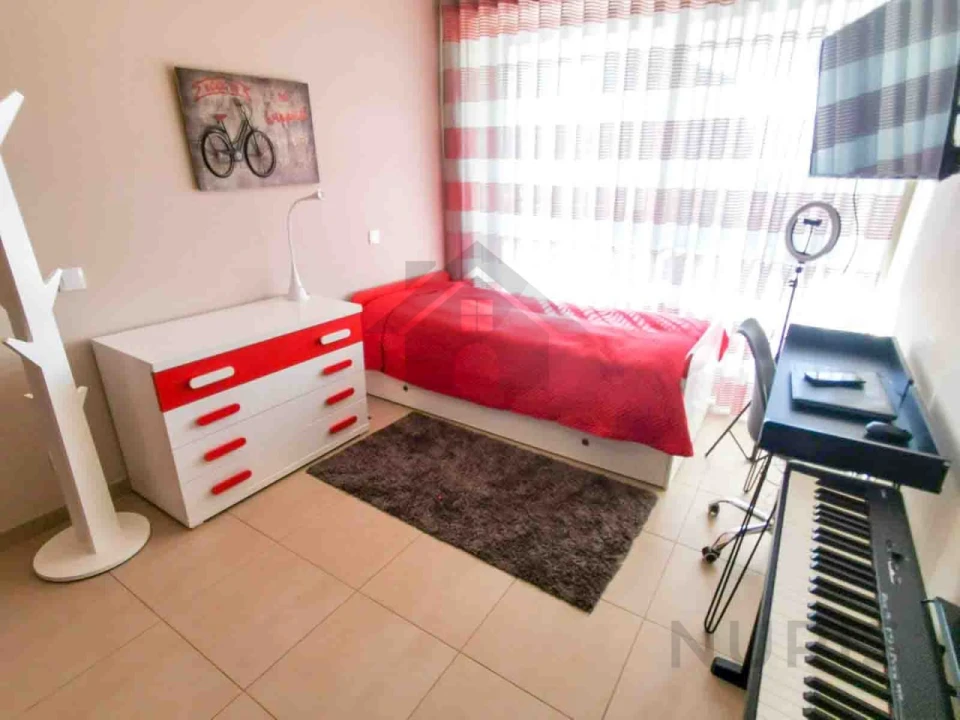 Apartamento T2 para Arrendamento em Portimão Foto 14