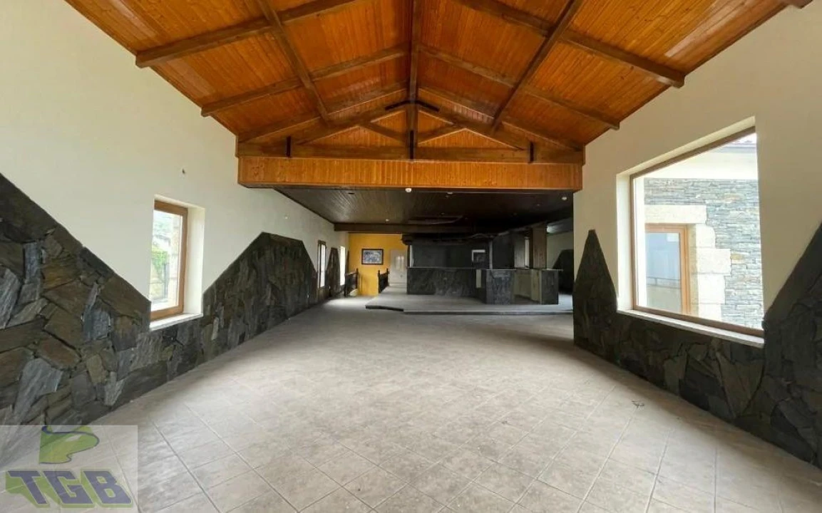 Negócio para Venda em Valongo dos Azeites Foto 4