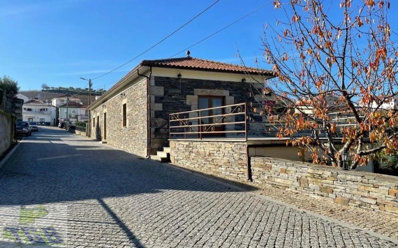 Negócio para Venda em Valongo dos Azeites Foto 1