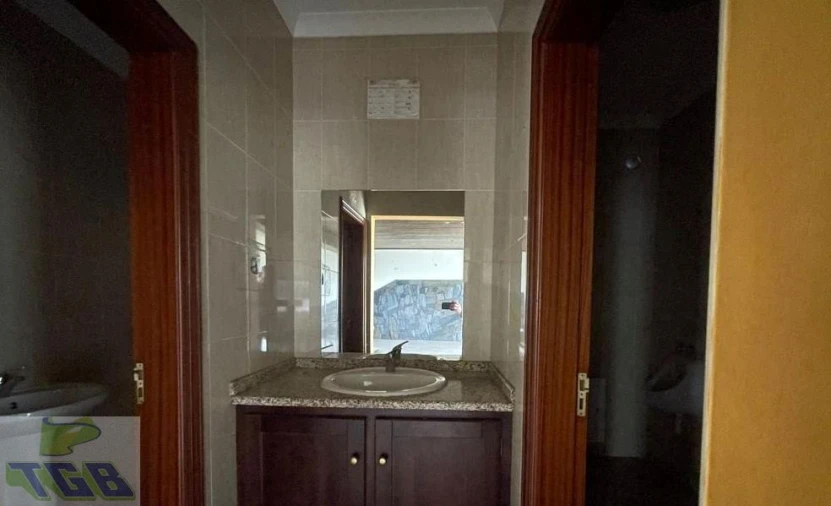 Negócio para Venda em Valongo dos Azeites Foto 9