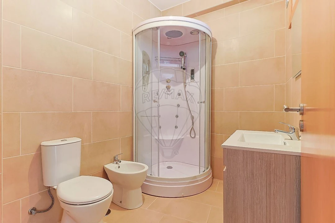 Moradia T4 para Venda em São Martinho do Bispo e Ribeira de Frades Foto 6