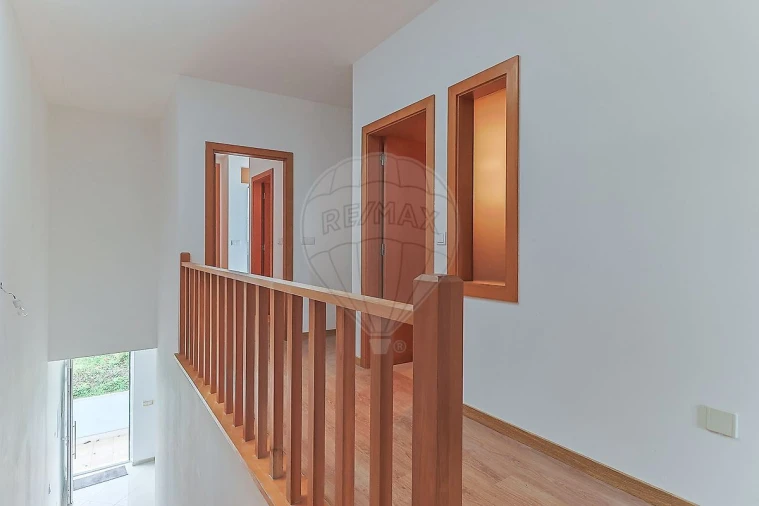 Moradia T4 para Venda em São Martinho do Bispo e Ribeira de Frades Foto 9