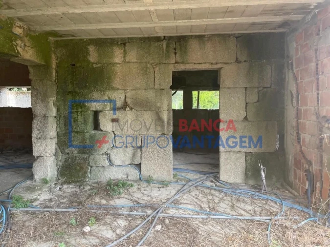 Moradia T4 para Venda em Beijos Foto 7