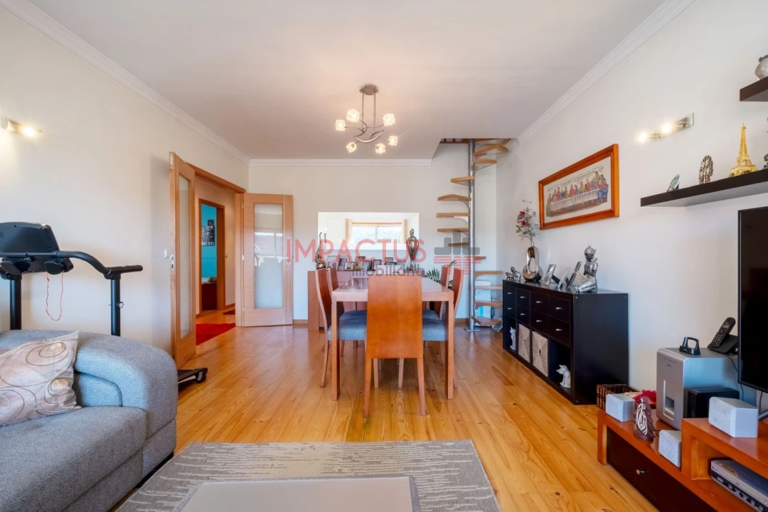 Moradia T3 para Venda em Covelas Foto 5