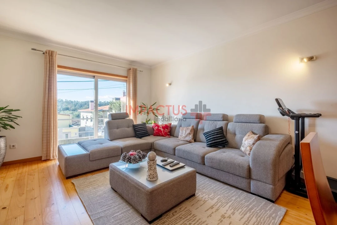 Moradia T3 para Venda em Covelas Foto 1