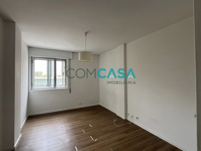 Apartamento T3 para Venda em Ramalde Foto 38