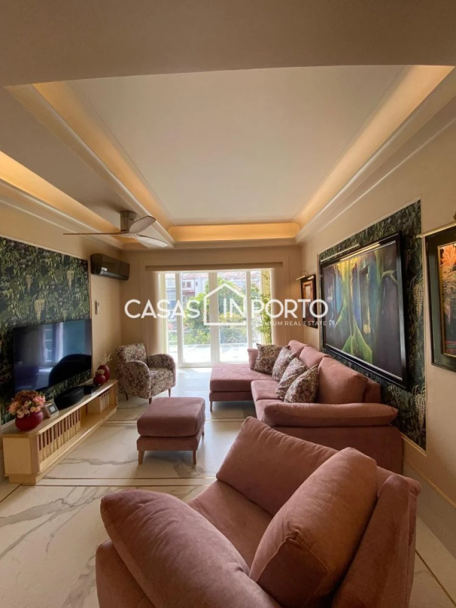 Apartamento T3 para Venda em Cedofeita, Santo Ildefonso, Sé, Miragaia, São Nicolau e Vitória Foto 2