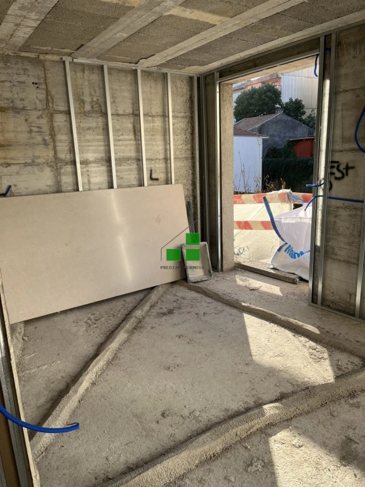 Apartamento T1 para Venda em Cedofeita, Santo Ildefonso, Sé, Miragaia, São Nicolau e Vitória Foto 2