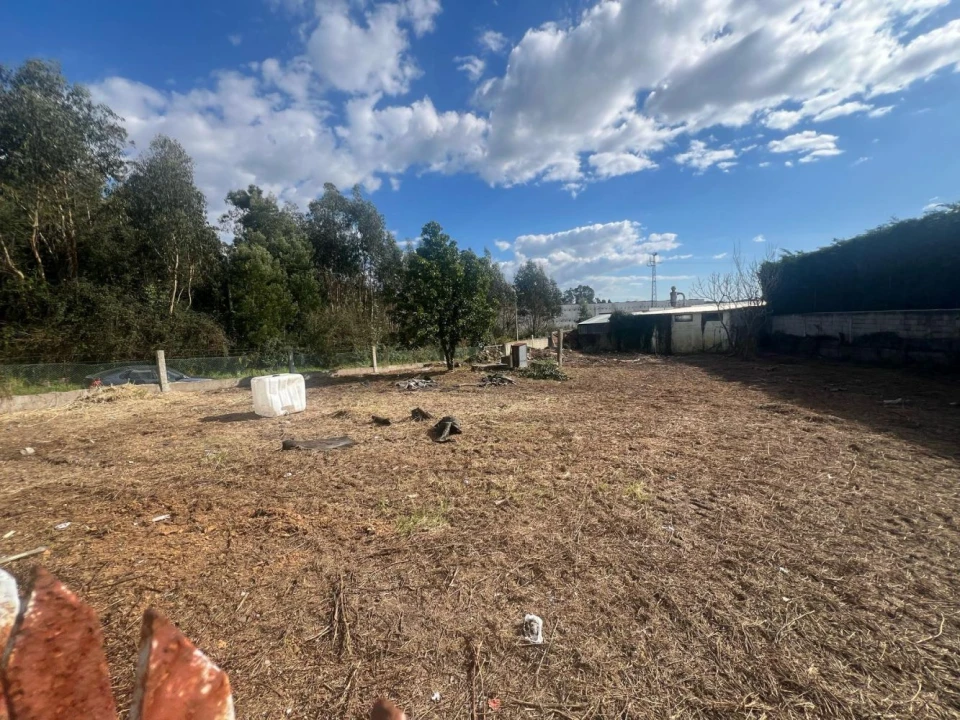 Terreno para Venda em Castêlo da Maia Foto 7