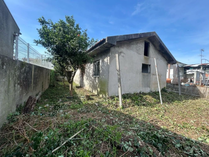 Moradia T4 para Venda em Madalena Foto 2