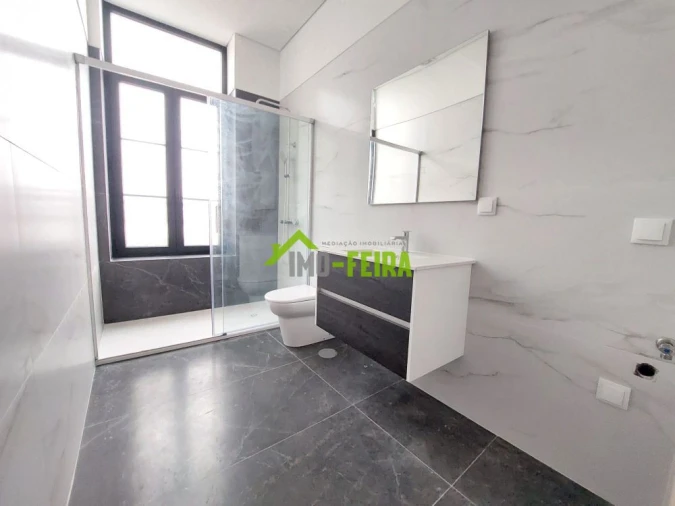 Apartamento T2 para Venda em Ovar, São João, Arada e São Vicente de Pereira Jusã Foto 8