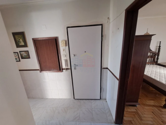 Apartamento T2 para Venda em Agualva e Mira-Sintra Foto 14