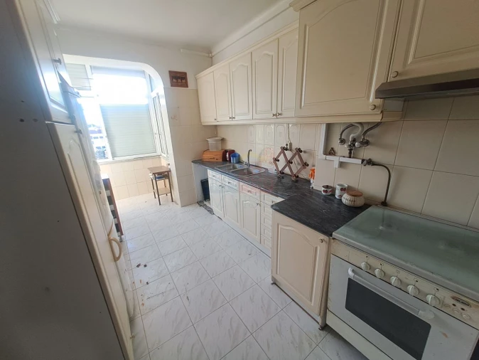 Apartamento T2 para Venda em Agualva e Mira-Sintra Foto 4