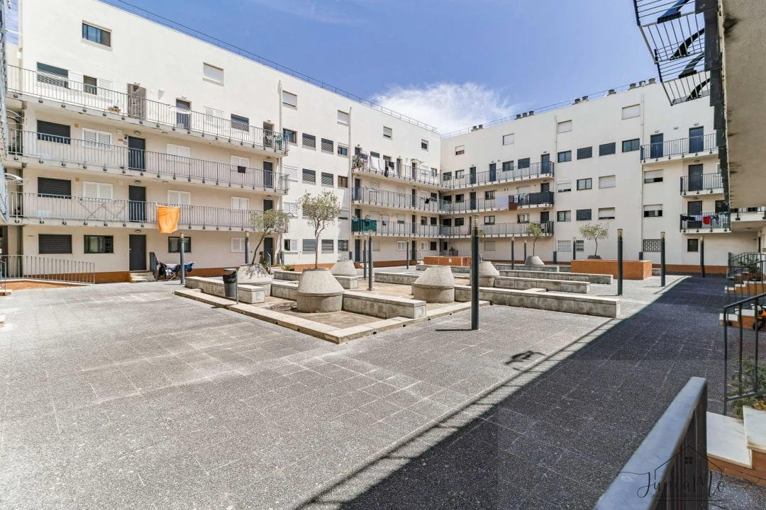 Apartamento T4 para Venda em Santa Clara Foto 1