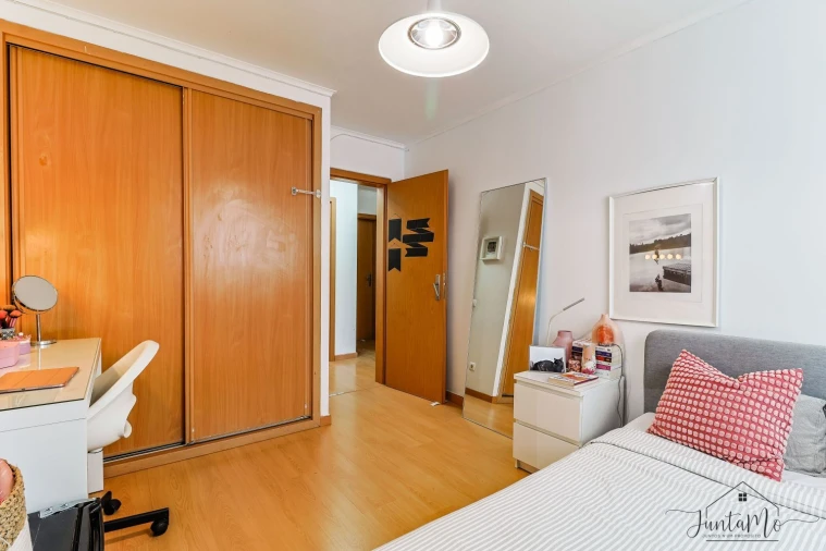 Apartamento T4 para Venda em Santa Clara Foto 14