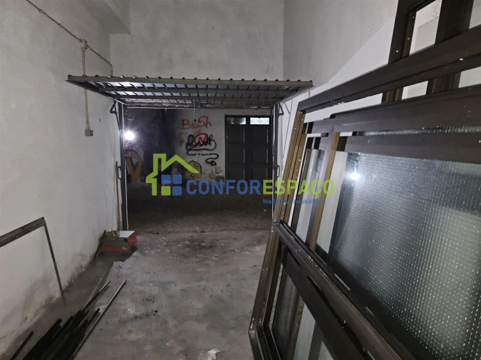 Garagem para Venda em Castelo Branco Foto 3