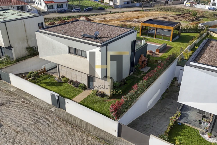 Moradia T3 para Venda em Muro Foto 42