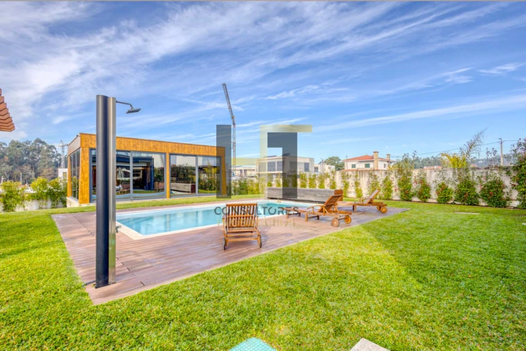 Moradia T3 para Venda em Muro Foto 52