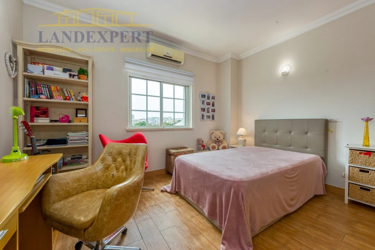 Moradia T4 para Venda em Albufeira e Olhos de Água Foto 37