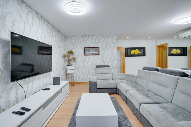 Apartamento T3 para Arrendamento em Ramada e Caneças Foto 6