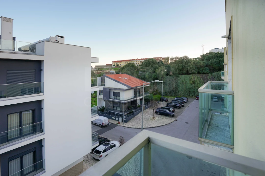 Apartamento T3 para Arrendamento em Ramada e Caneças Foto 12