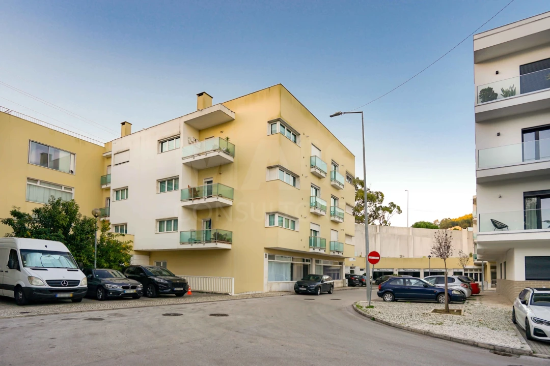 Apartamento T3 para Arrendamento em Ramada e Caneças Foto 9