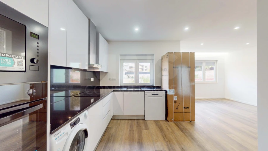 Apartamento T4 para Venda em Santa Iria de Azoia, São João da Talha e Bobadela Foto 3