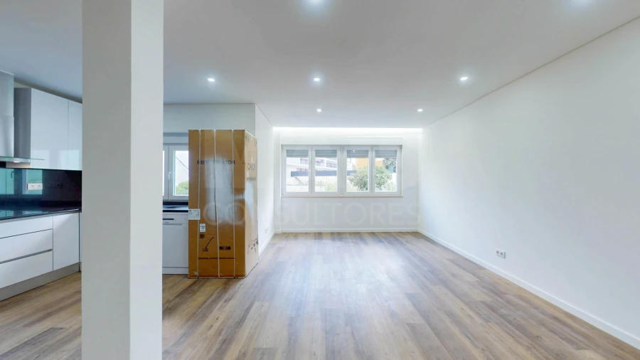 Apartamento T4 para Venda em Santa Iria de Azoia, São João da Talha e Bobadela Foto 2