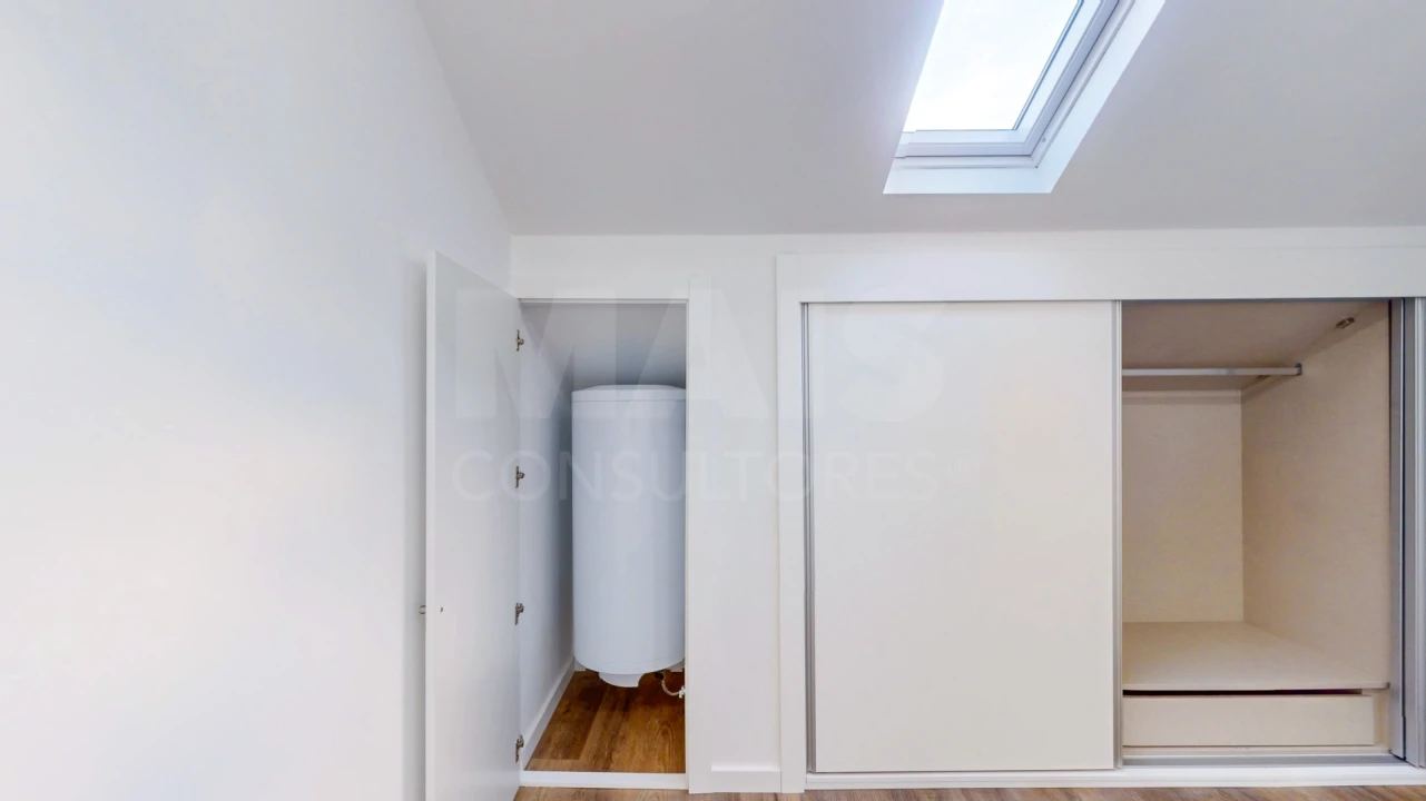 Apartamento T4 para Venda em Santa Iria de Azoia, São João da Talha e Bobadela Foto 11