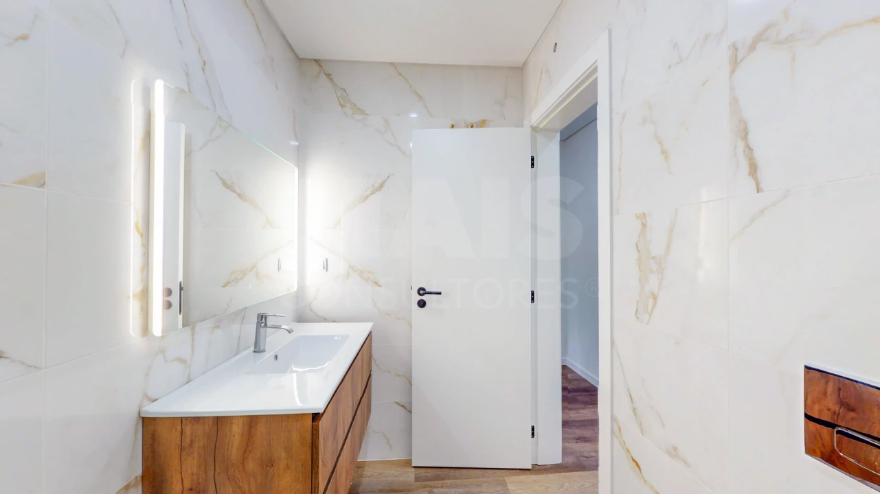 Apartamento T4 para Venda em Santa Iria de Azoia, São João da Talha e Bobadela Foto 6