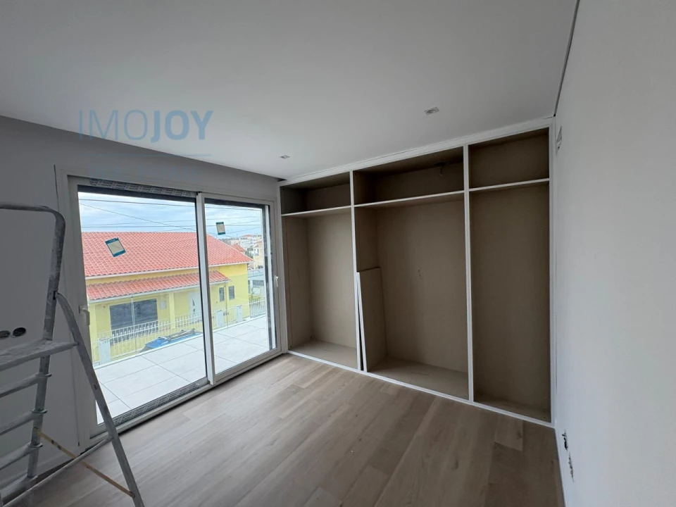 Moradia T3 para Venda em São Domingos de Rana Foto 11