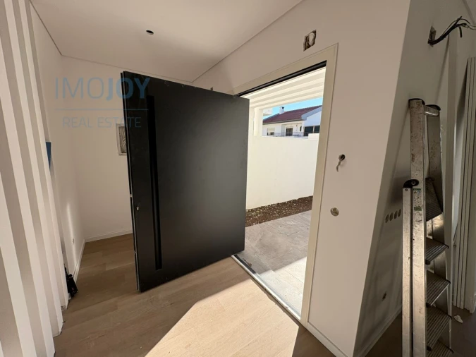 Moradia T3 para Venda em São Domingos de Rana Foto 8