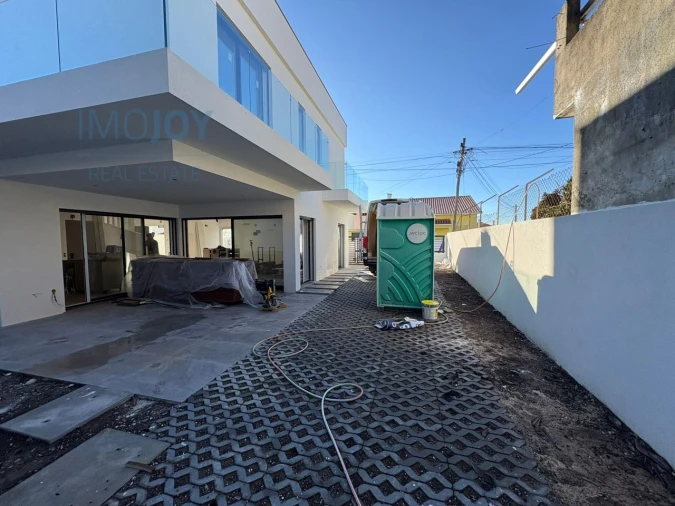 Moradia T3 para Venda em São Domingos de Rana Foto 29