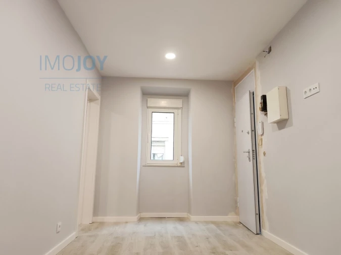 Apartamento T2 para Venda em Algés, Linda-A-Velha e Cruz Quebrada-Dafundo Foto 1