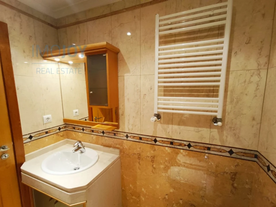 Apartamento T3 para Arrendamento em Carnaxide e Queijas Foto 16