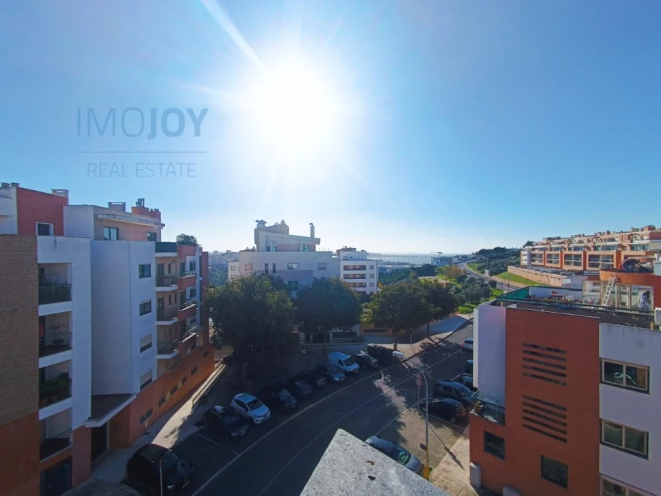 Apartamento T3 para Arrendamento em Carnaxide e Queijas Foto 35