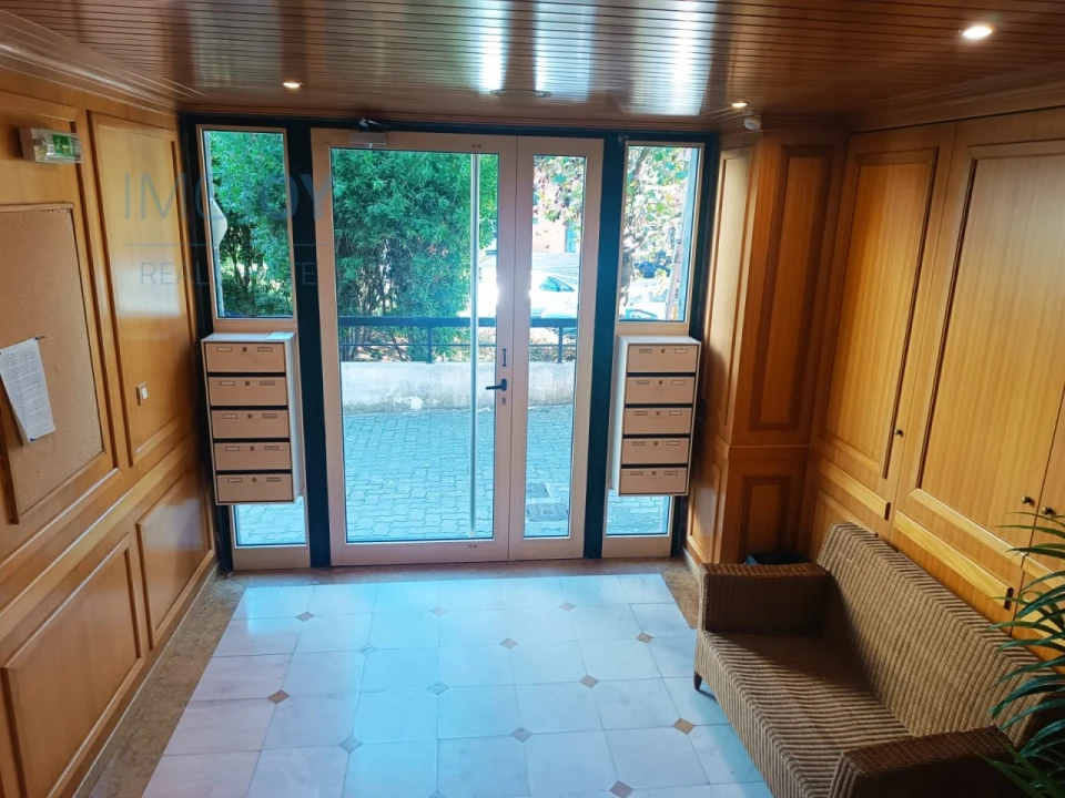 Apartamento T3 para Arrendamento em Carnaxide e Queijas Foto 40