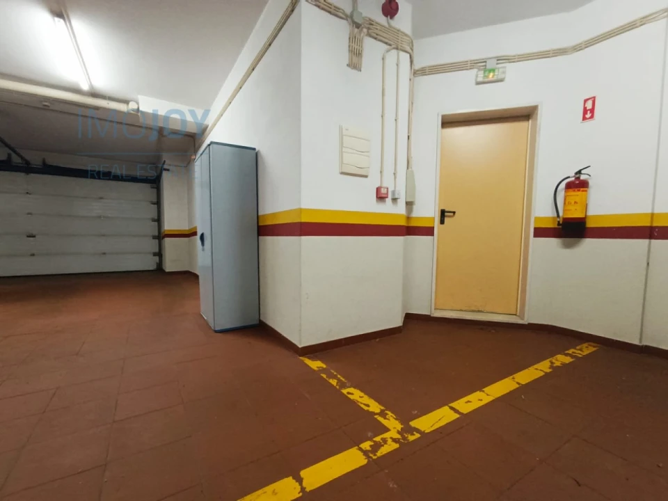 Apartamento T3 para Arrendamento em Carnaxide e Queijas Foto 42