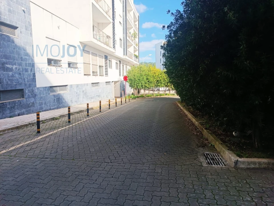 Apartamento T3 para Arrendamento em Carnaxide e Queijas Foto 49