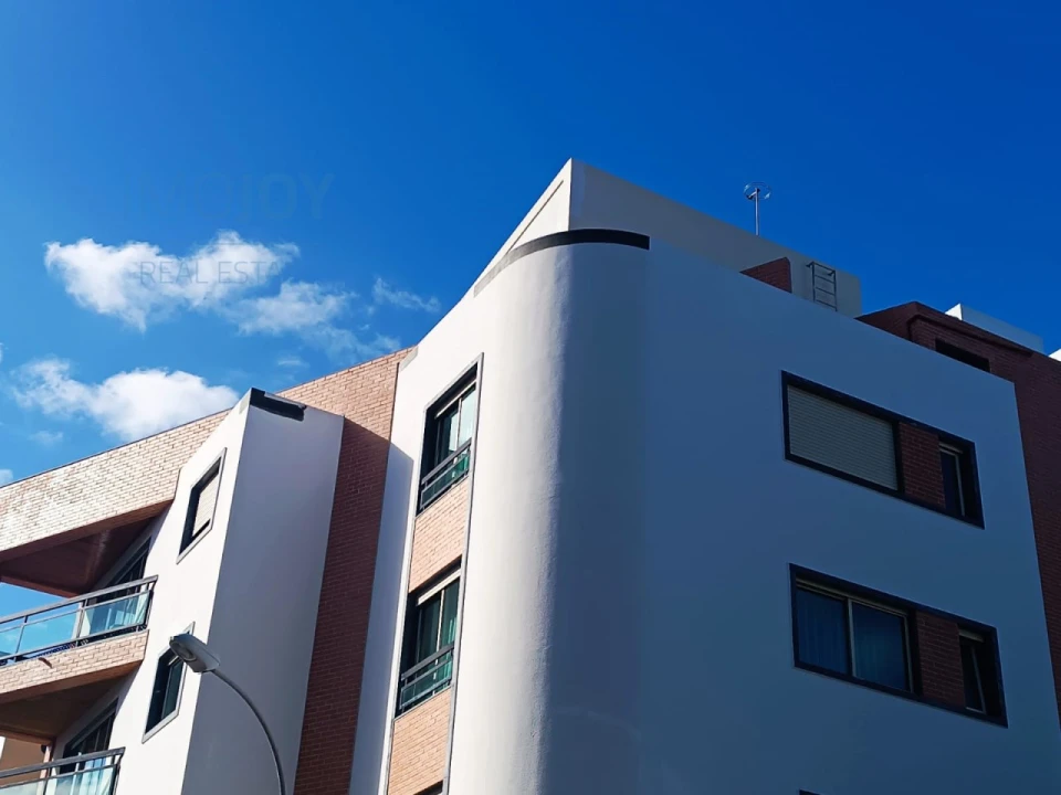 Apartamento T3 para Arrendamento em Carnaxide e Queijas Foto 50