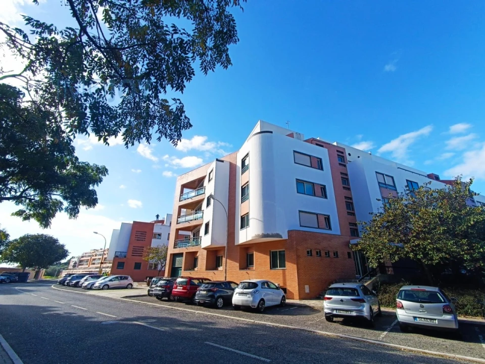 Apartamento T3 para Arrendamento em Carnaxide e Queijas Foto 51