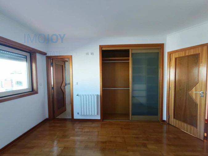 Apartamento T3 para Arrendamento em Carnaxide e Queijas Foto 27