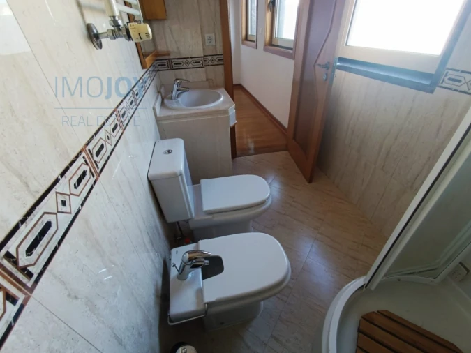 Apartamento T3 para Arrendamento em Carnaxide e Queijas Foto 31